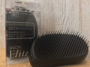 【イギリス生まれのヘアケアブラシ】下野市　自治医大　美容室　シェイプス（Shape's hair design）